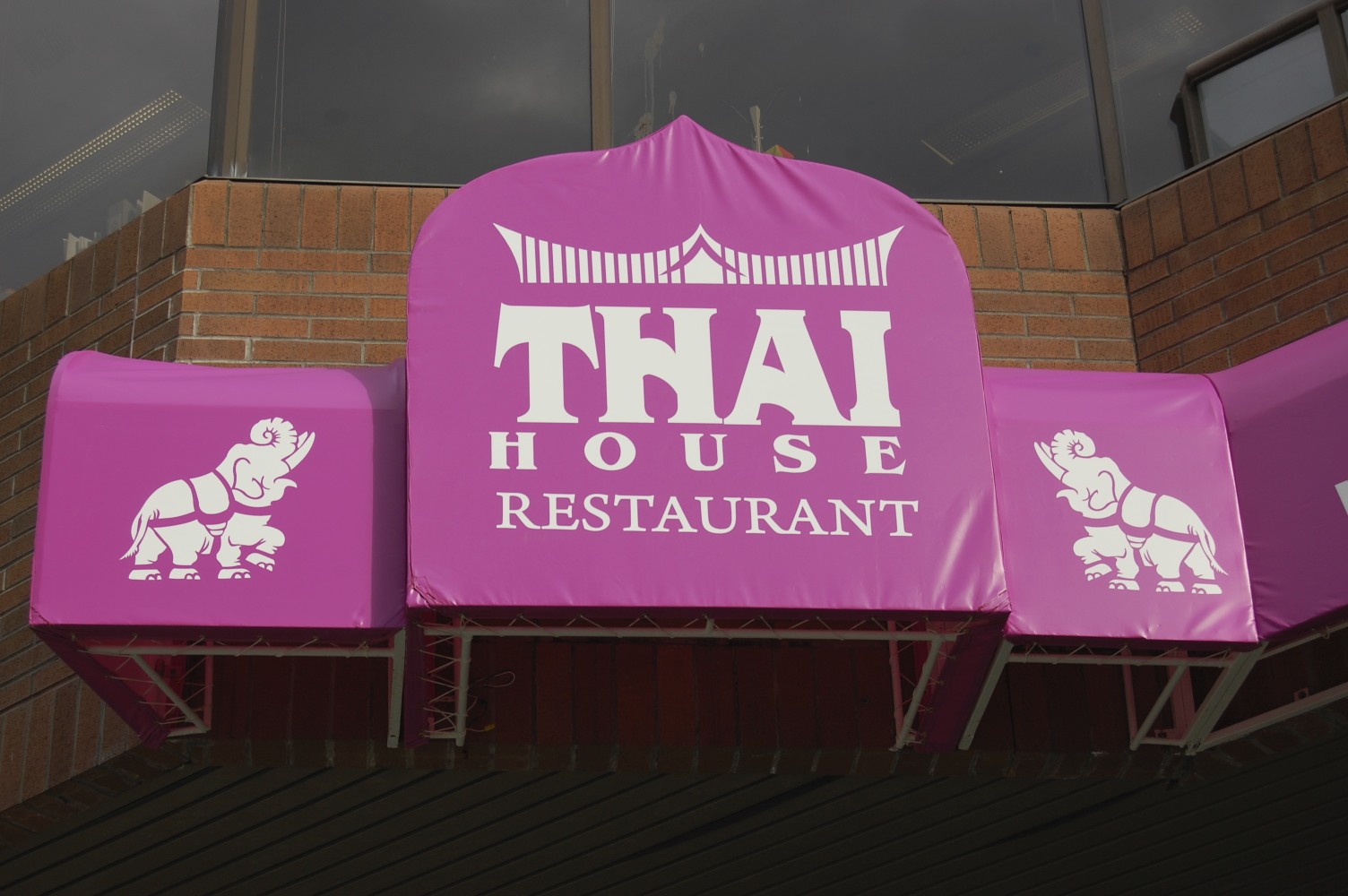 New VANEATS.ca Post: introducing AppeTHAIzing – A Thai food experience featuring Thai House in Kitsilano