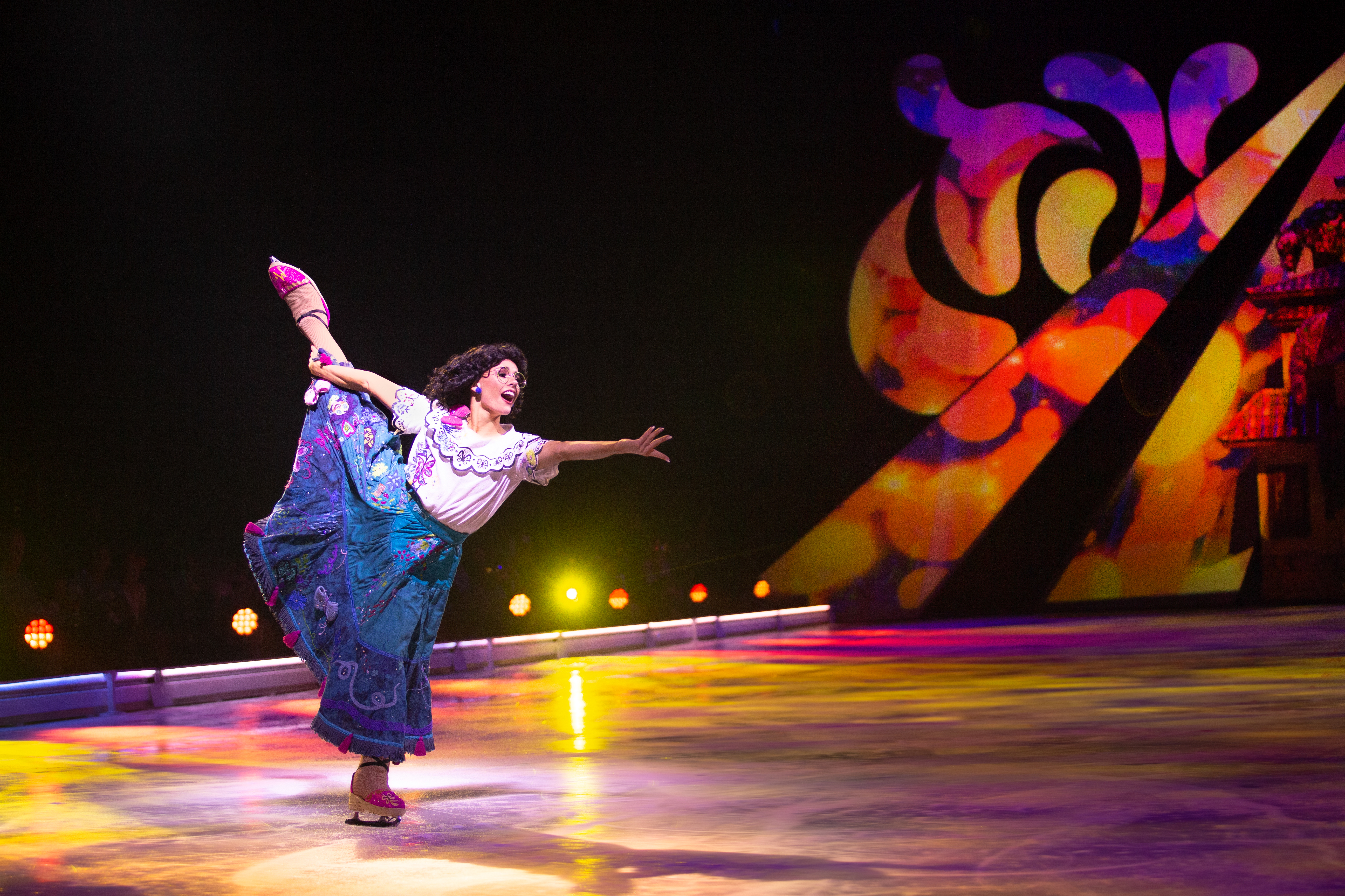 Magical Moments Await at Disney On Ice presents Frozen & Encanto!